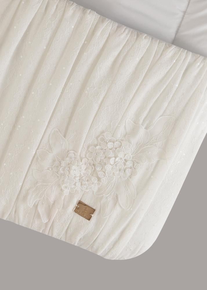 White Pétales baby cover