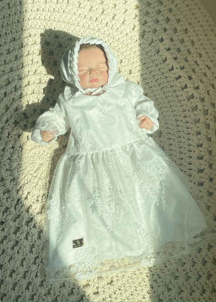 Newborn reception clothes with lace