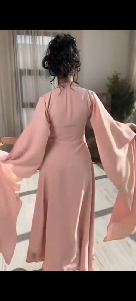 فستان تطريز يدوي كرستال