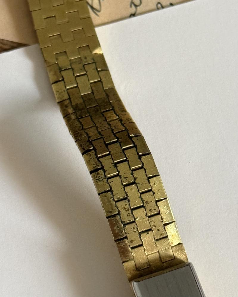 Ancient watch Accurist