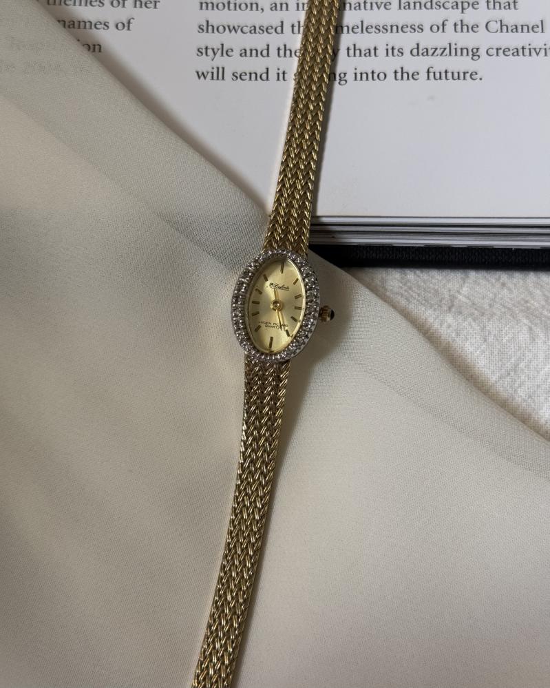 An antique watch from Dufonte