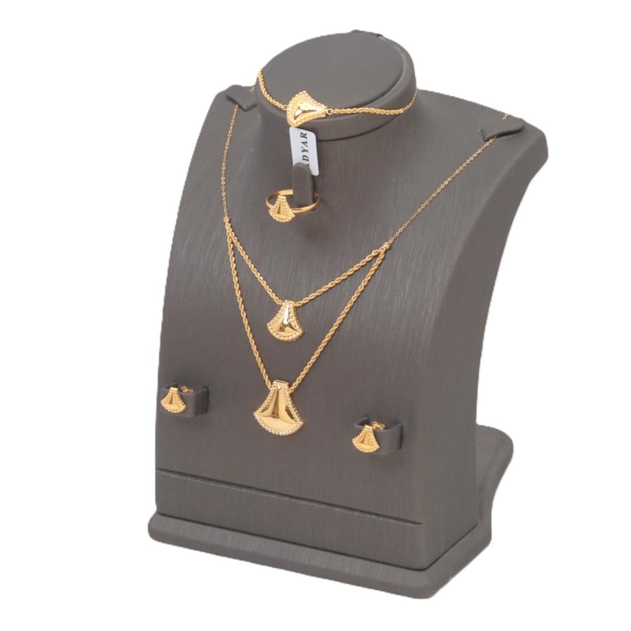 طقم ذهب ملفت عيار 21