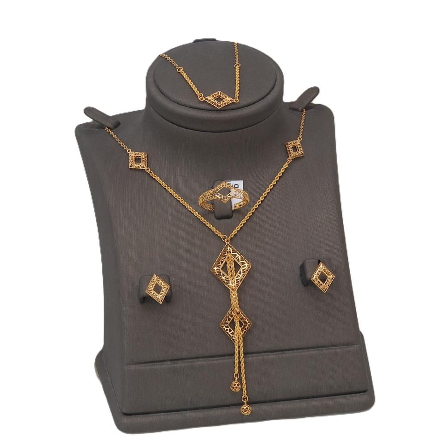 طقم ذهب ملفت عيار 21