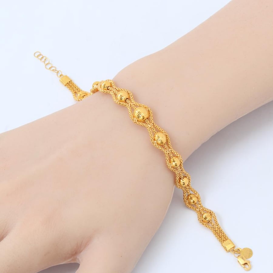 Elegant 21-karat gold bracelet