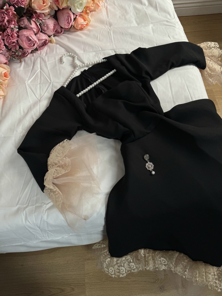 فستان اسود