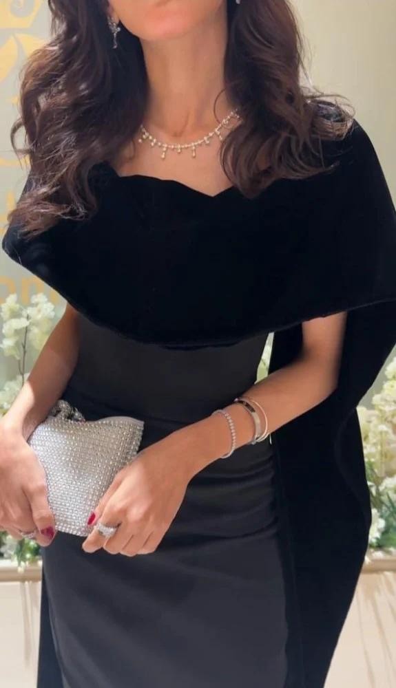 فستان اسود