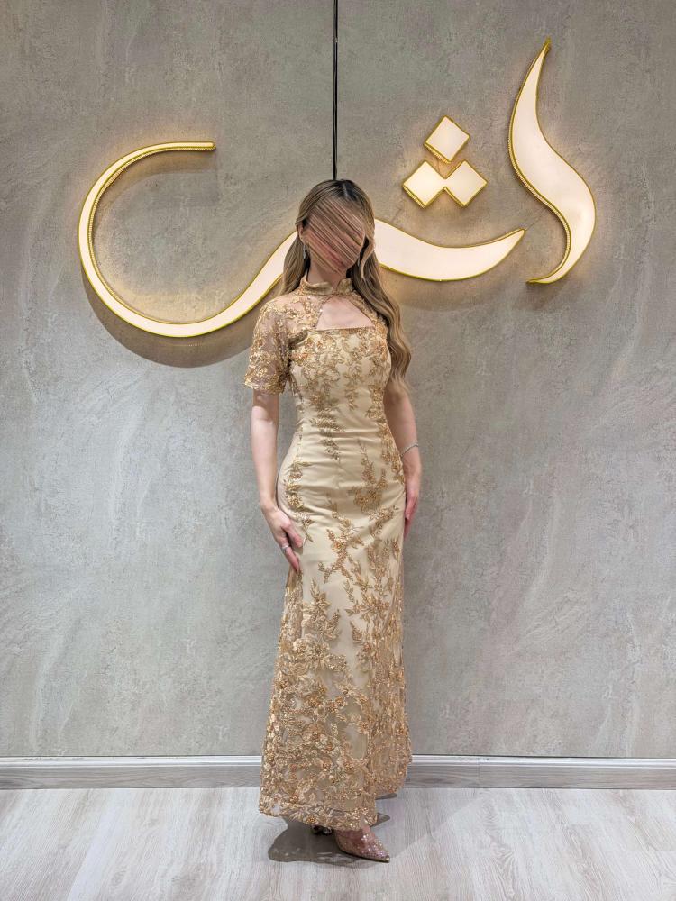 فستان ذهبي بتطريز خرز على تول مبطن بتفتة - فستان سكاي