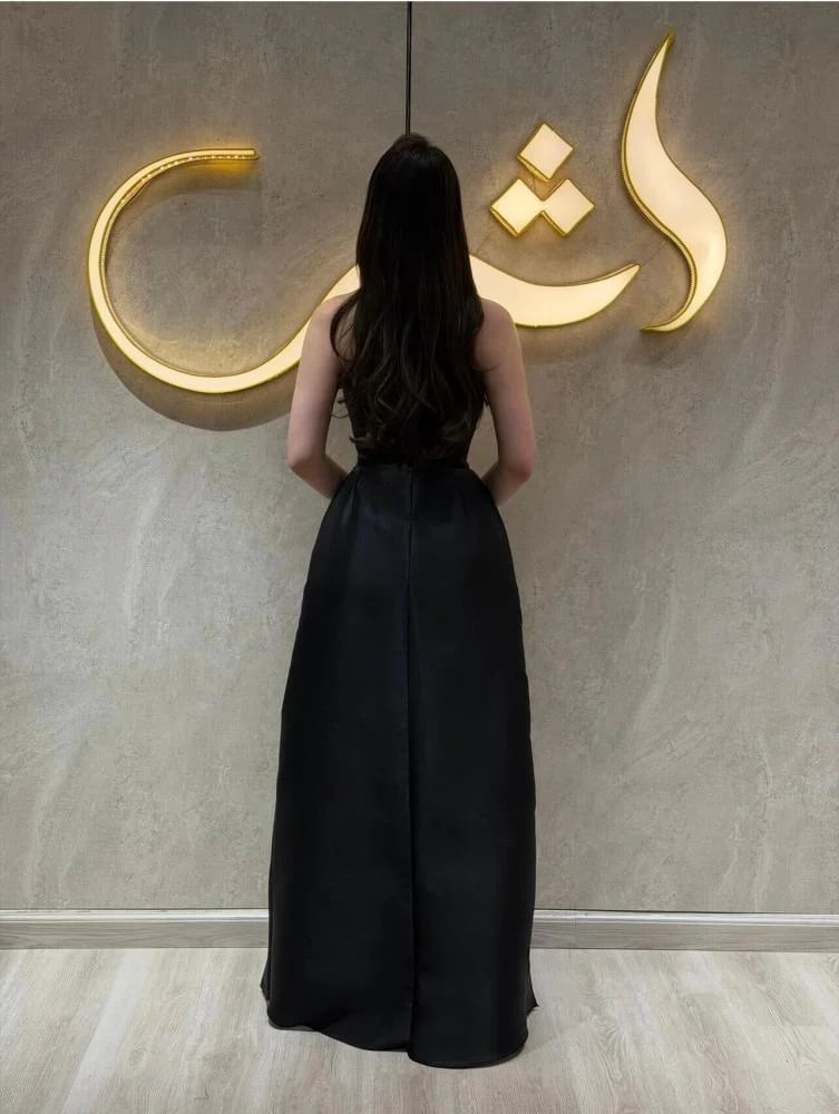 فستان ديا / نعومة السكري تلتقي بفخامة الأسود