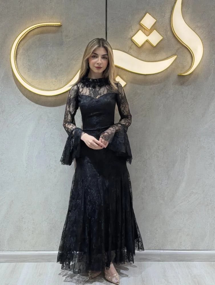فستان روجينا | دانتيل اسود ناعم ومميز