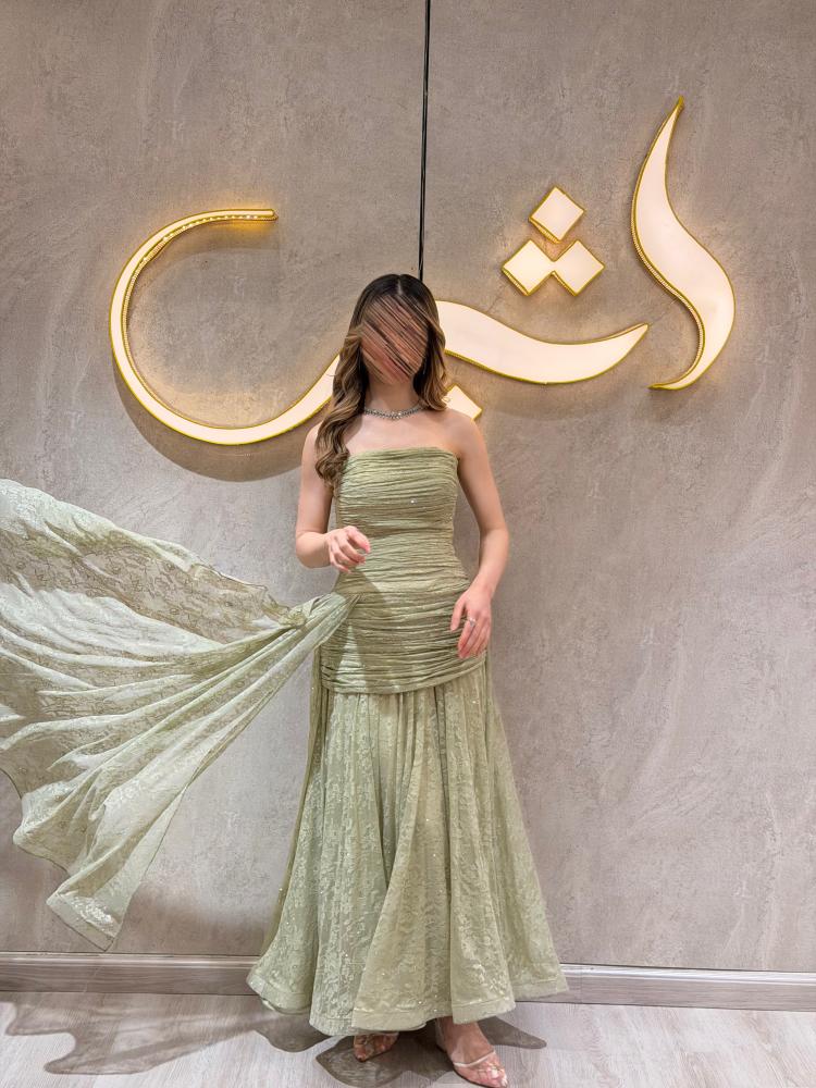 فستان مادي / تألقي بفخامة الدانتيل