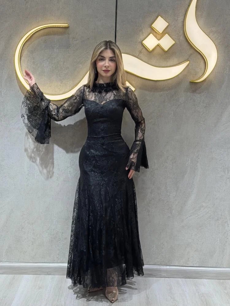 فستان روجينا | دانتيل اسود ناعم ومميز