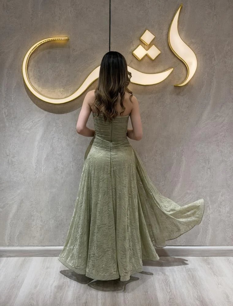 فستان مادي / تألقي بفخامة الدانتيل