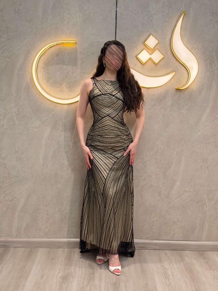 فستان سوفيا / سحر الأسود مع بطانة البيج