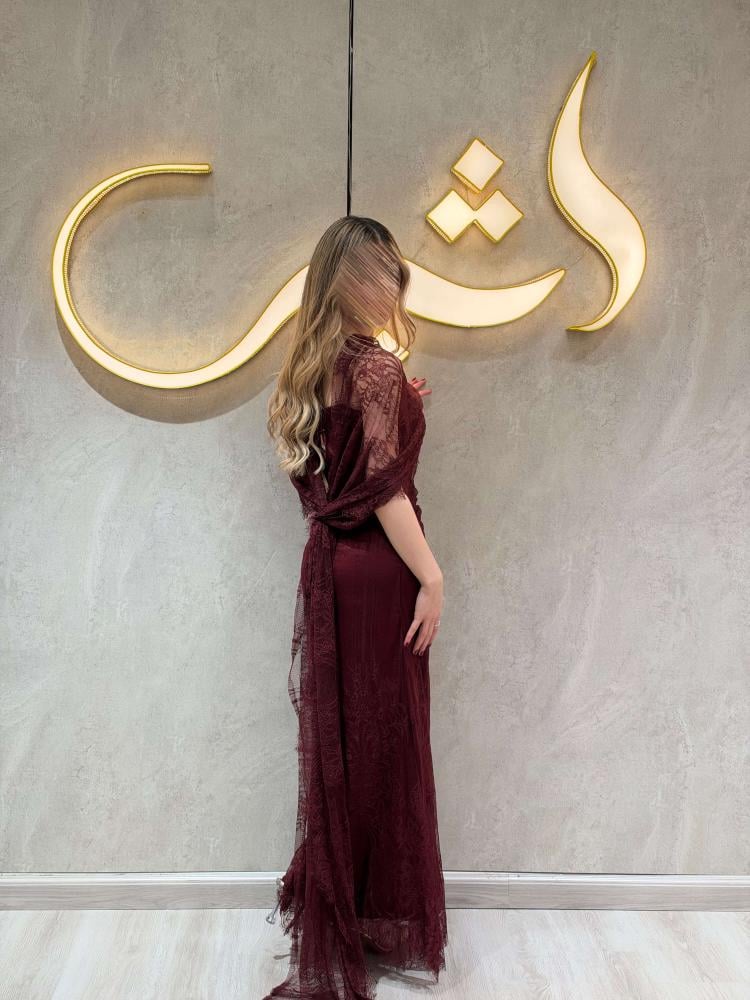 فستان غونجا / دانتيل بتفاصيله الأنيقة