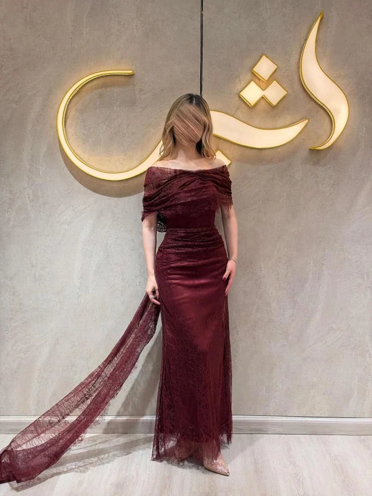 فستان غونجا / دانتيل بتفاصيله الأنيقة