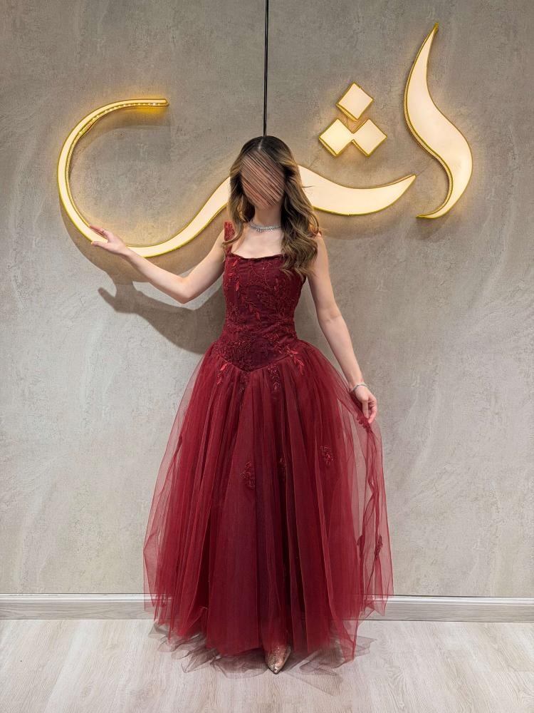 فستان بيانكا / عودي اسر يتلألأ بتفاصيل الخرز