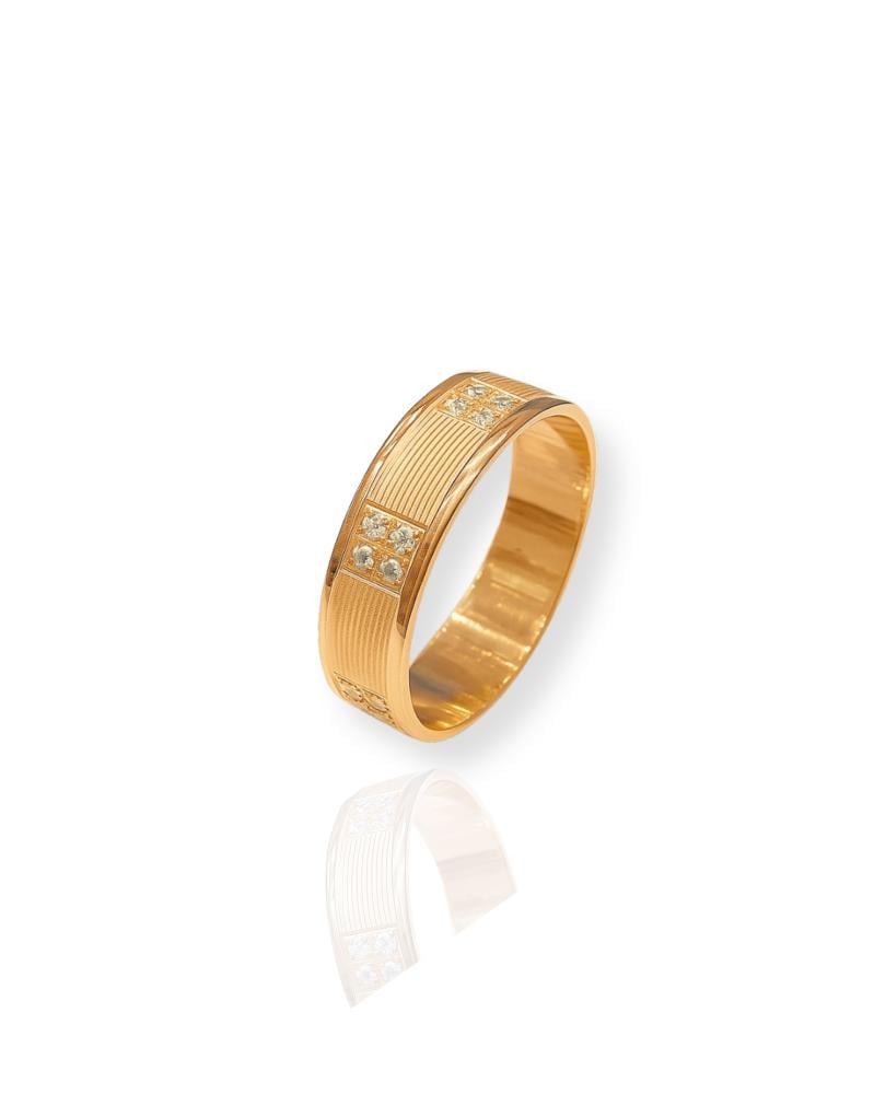 18 karat gold ring