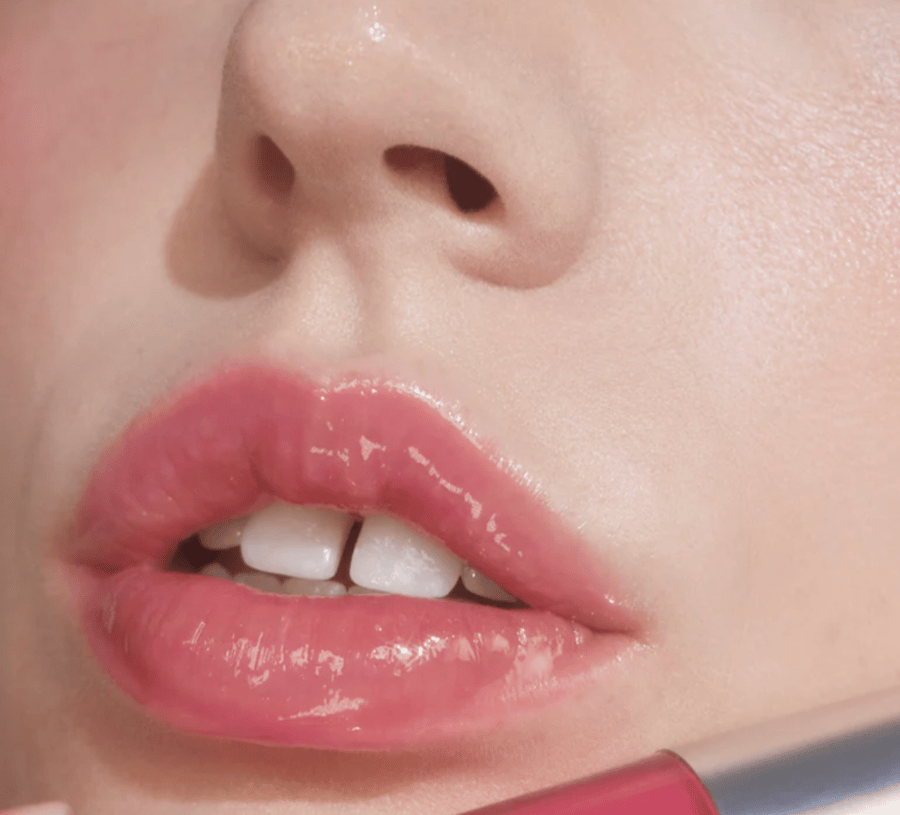 r.e.m glossy balm : strawberry soda
