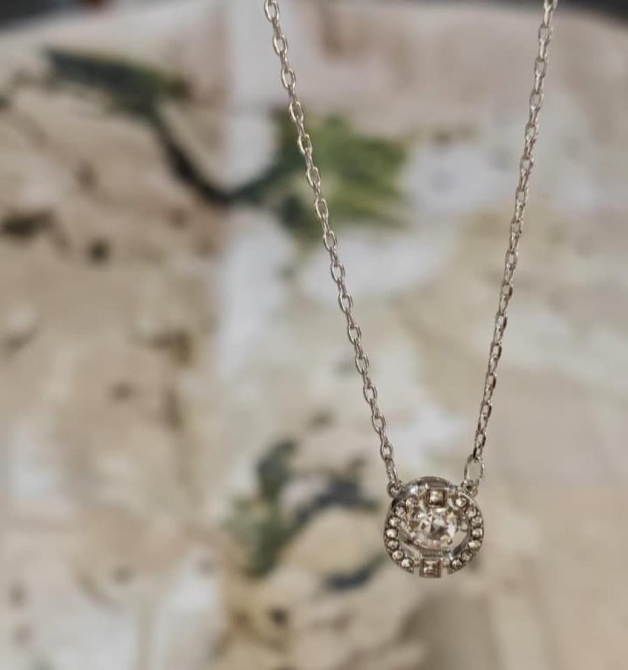 سلسال سواروفسكي (Swarovski)