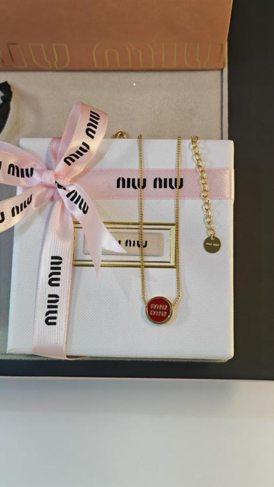 سلسال ميو ميو Miu Miu