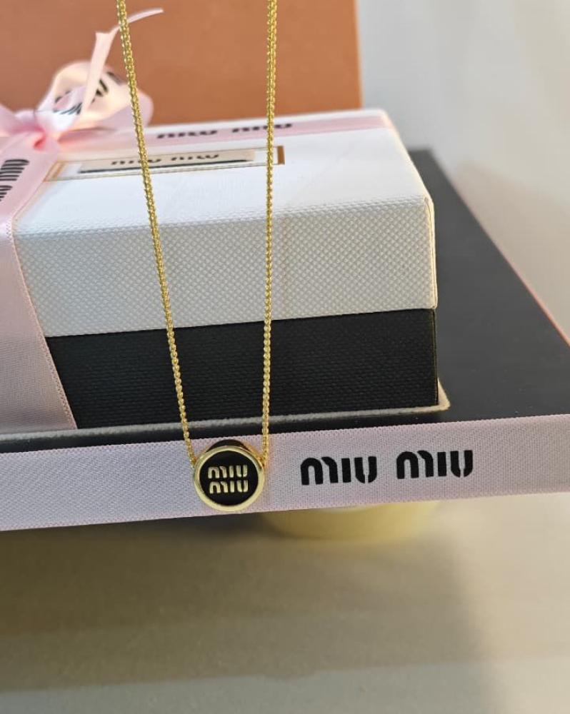 سلسال ميو ميو Miu Miu