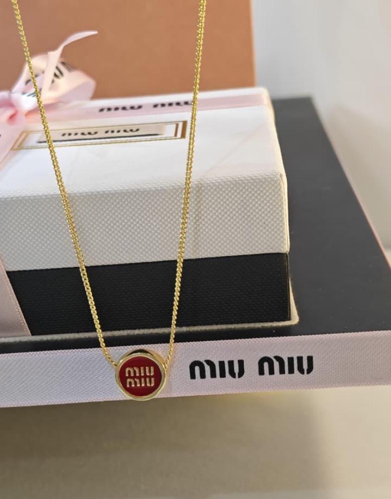 سلسال ميو ميو Miu Miu