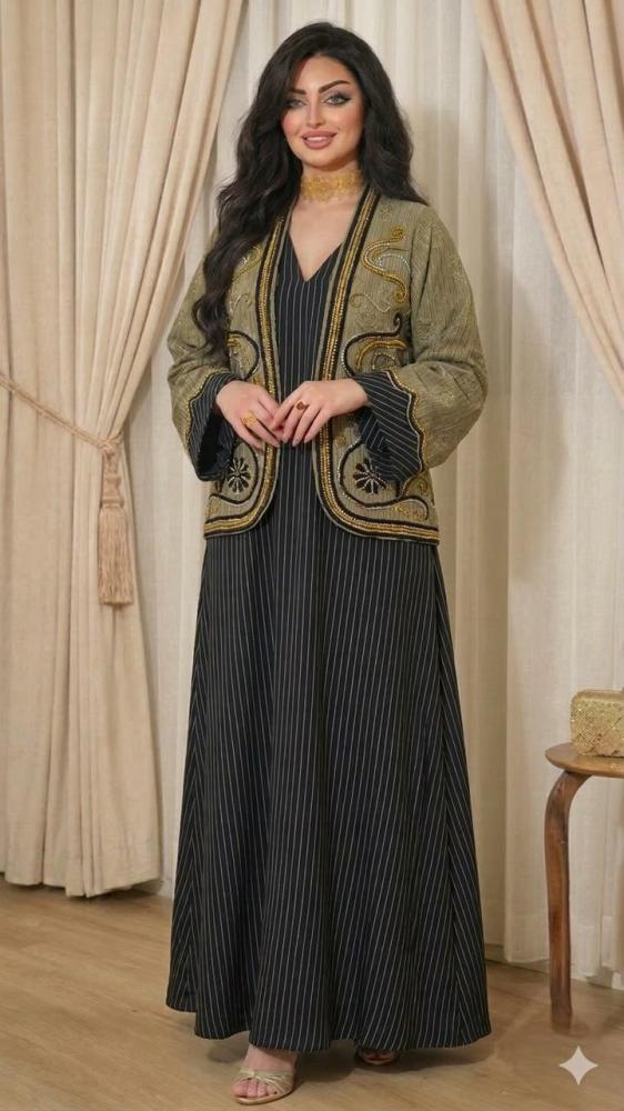 فستان طويل باللون الأسود - 16