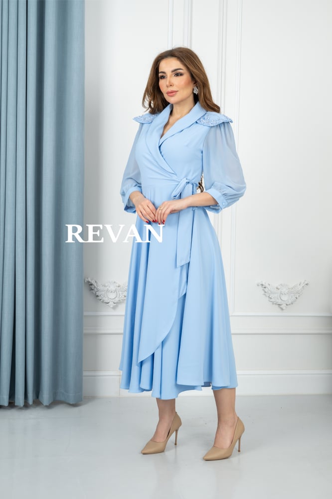 Elegant dress with a modern design