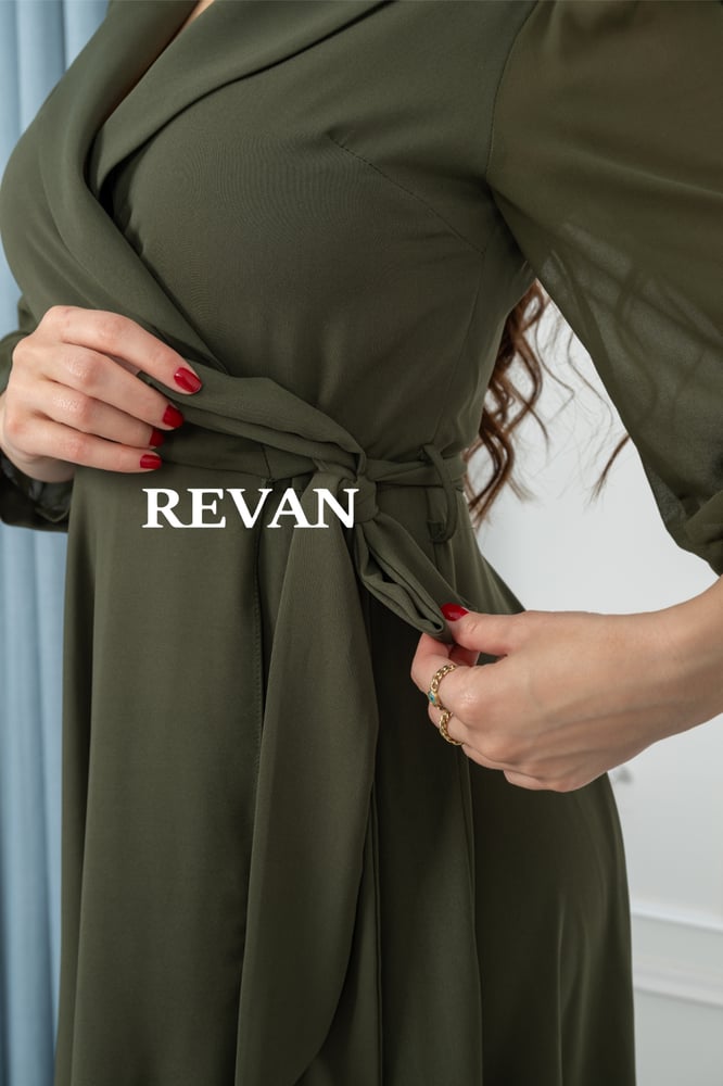 Elegant dress with a modern design