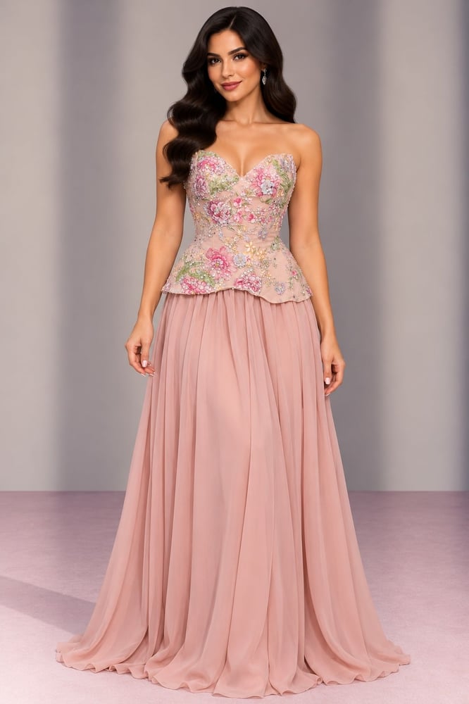 فستان سهرة وردي طويل بكورسيه مطرز بالورود