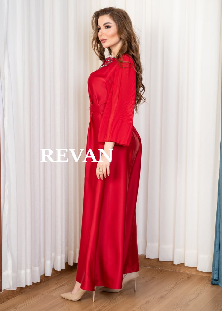 A royal dress with an elegant design and luxurious touches