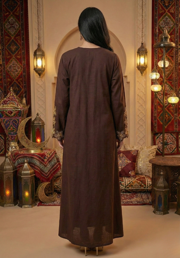 جلابية بتطريز زهري أنيق من ريڤــان