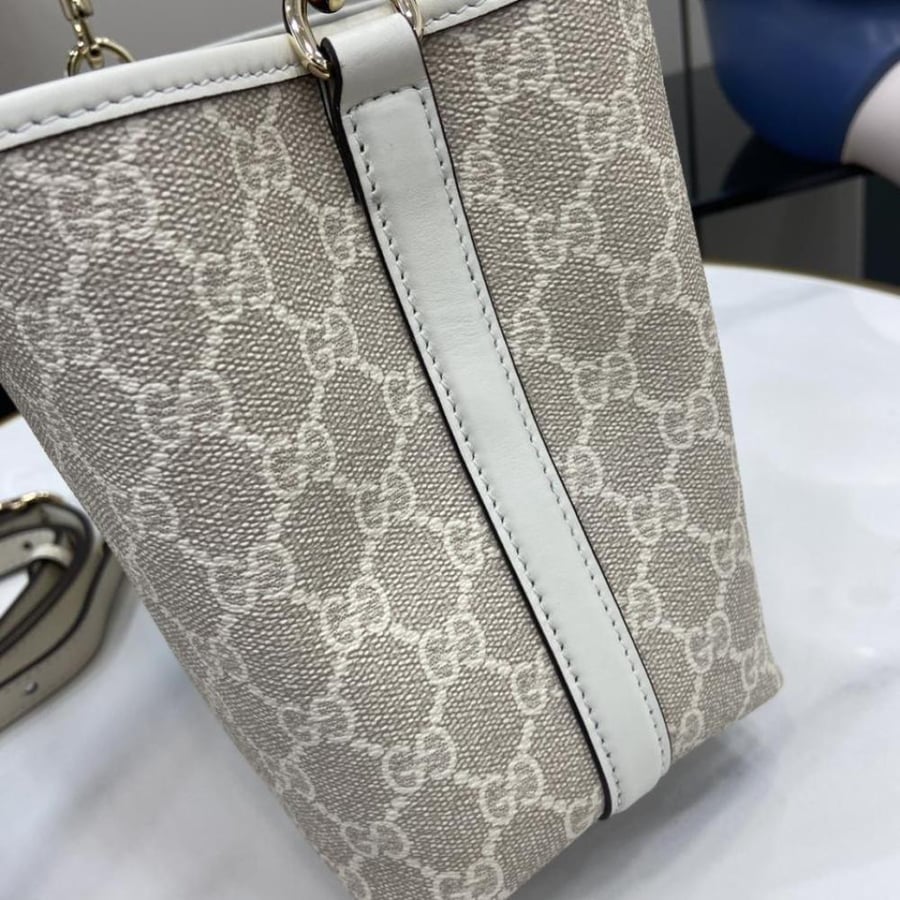 قوتشي جيجي امبلم سمول بوكت GG Emblem small bucket bag
