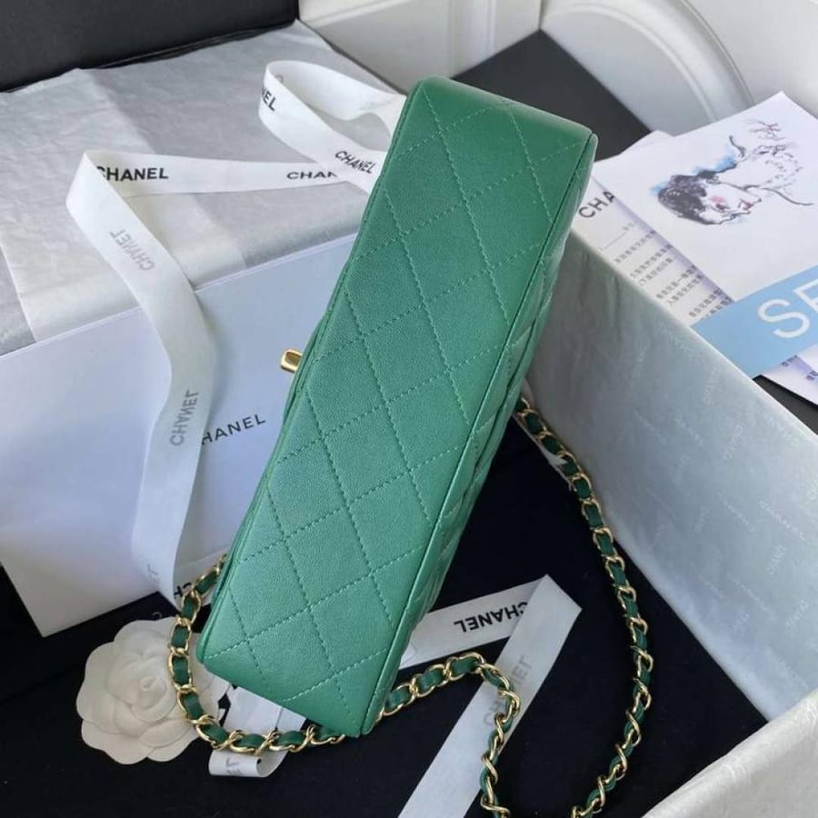شانيل كلاسيك سمول جلد لامب سكن مقاس 23cm