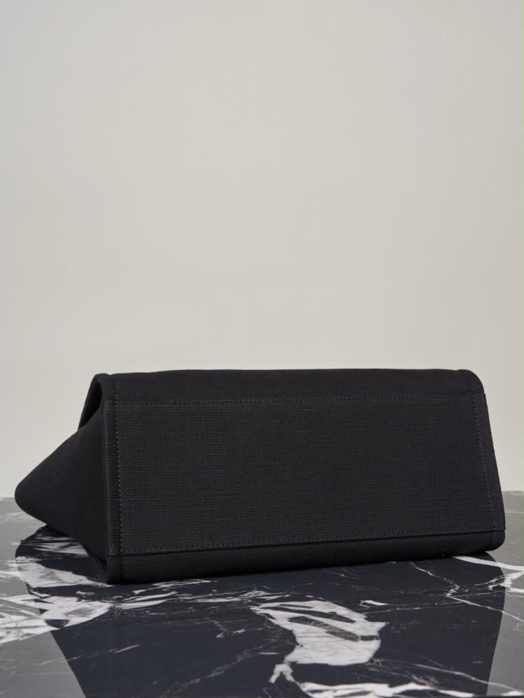 شانيل توت باق black Chanel Deauville canvas tote