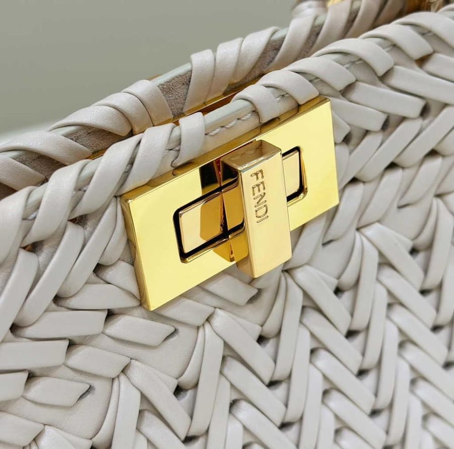 فندي بيكابو اي سيو Peekaboo ISeeU Small مقاس صغير 27cm
