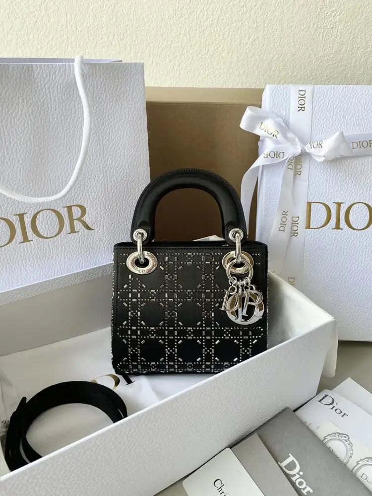 Mini Lady Dior Bag مقاس ميني (كريستال)