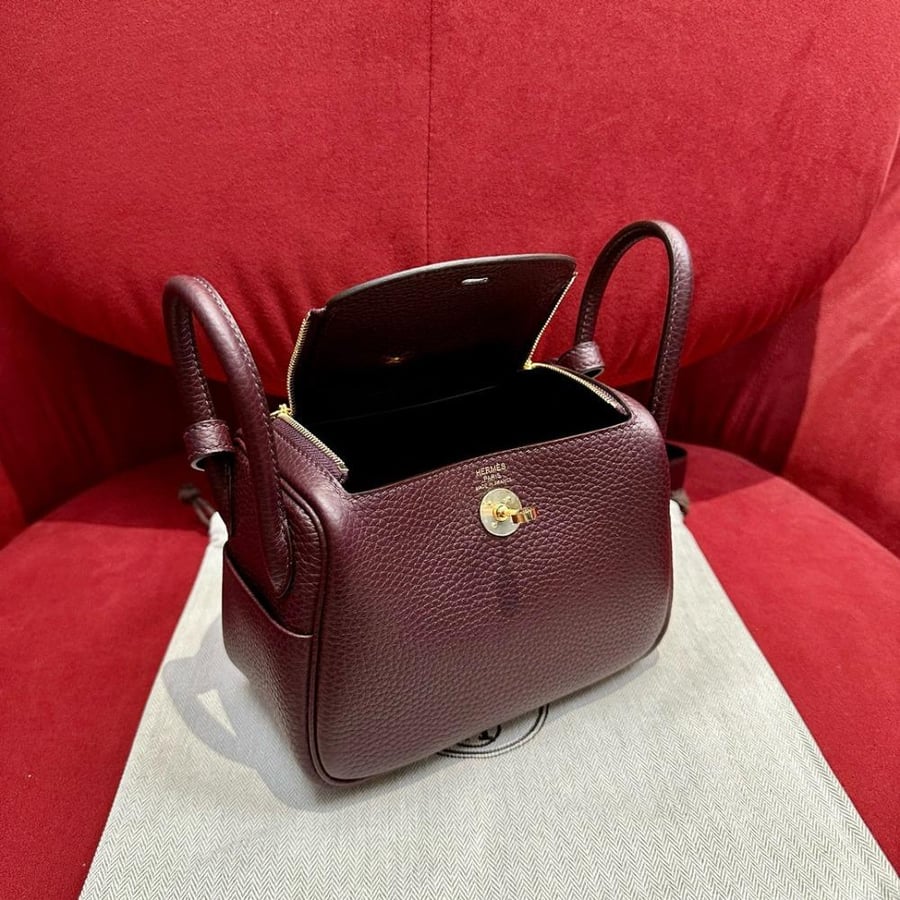 ارميز ليندي Lindy mini مقاس 19cm لون الهاردوير ذهبي لون الشنطه عنابي