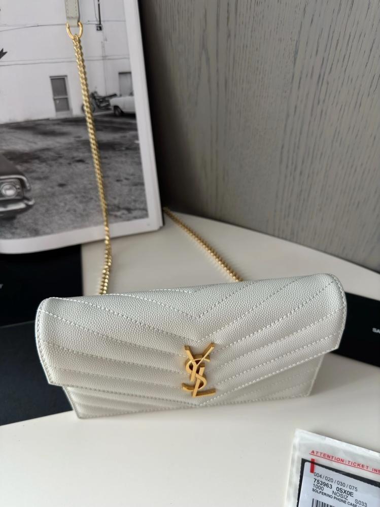 سان لوران CASSANDRE ENVELOPE CHAIN WALLET مقاس 19cm