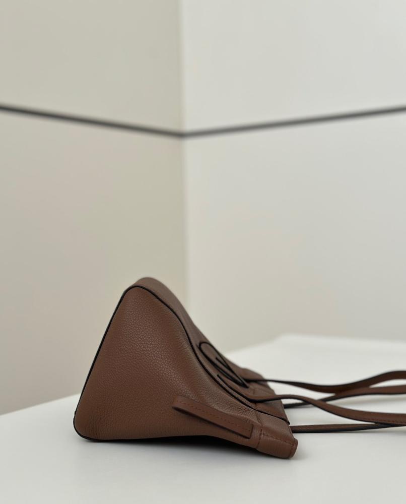 فندي اورقامي ميني  Fendi Origami mini مقاس 18.5cm