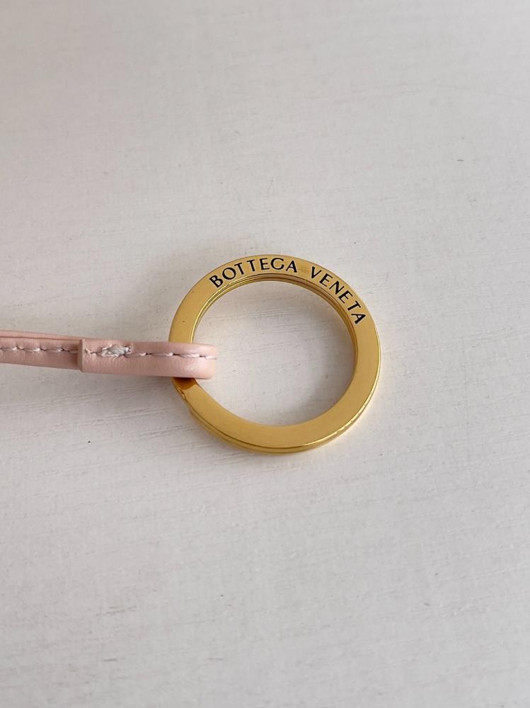 بوتيقا Top Handle Loop