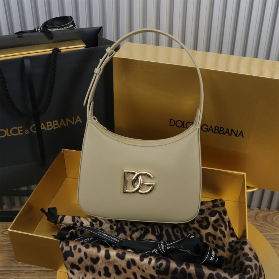 دولتشي شنطة 3.5 shoulder bag