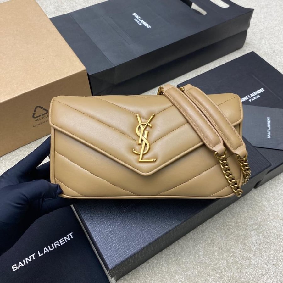 YSL LOULOU Small Saint Laurent size