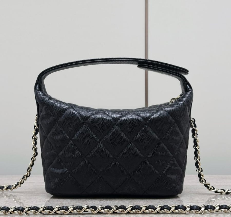 شانيل هوبو chanel hobo bag مقاس 21.5cm