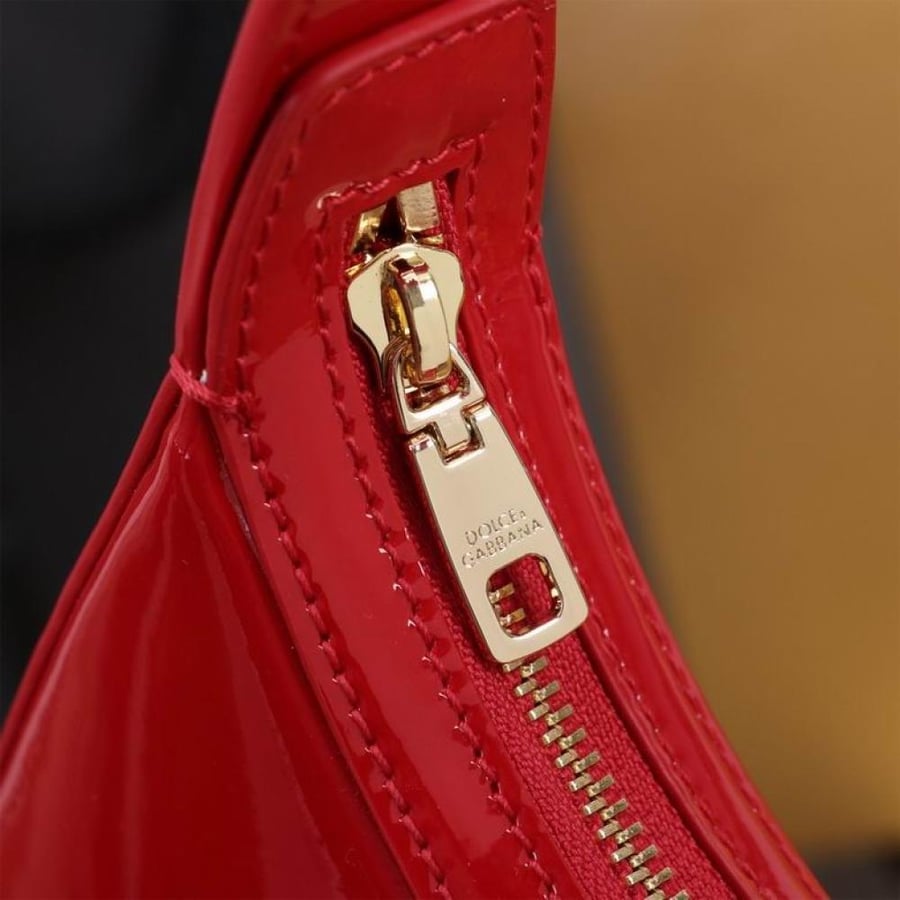 دولتشي شنطة 3.5 shoulder bag لامع