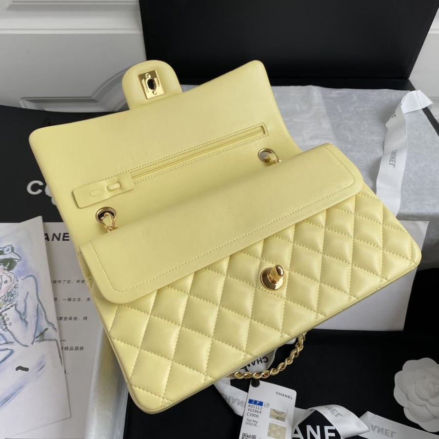 شانيل كلاسيك ميديم جلد لامب سكن مقاس 25.5cm