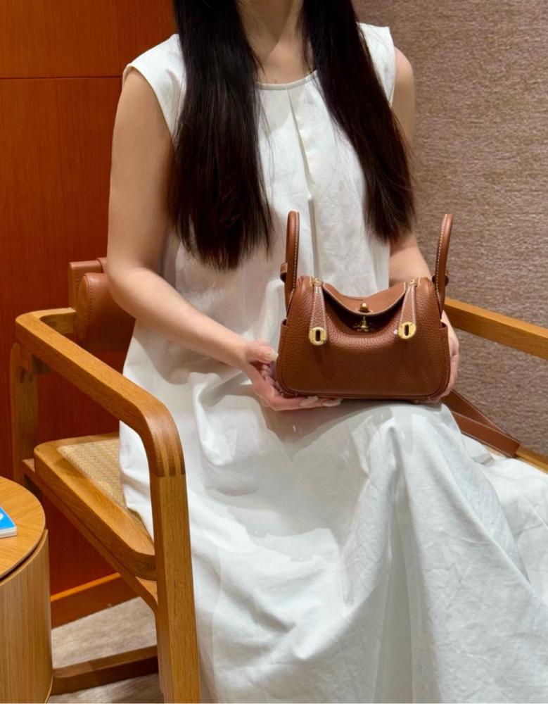 ارميز ليندي Lindy mini مقاس 19cm لون الهاردوير ذهبي