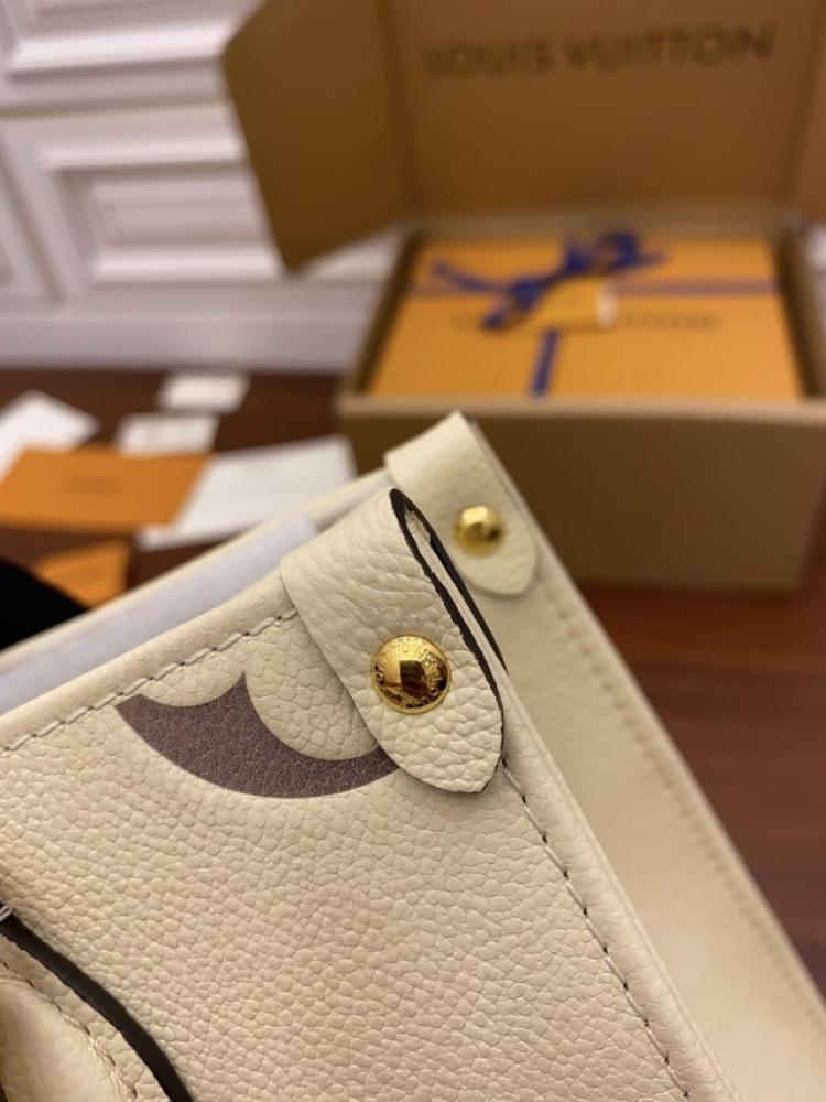 Louis Vuitton OnTheGo PM