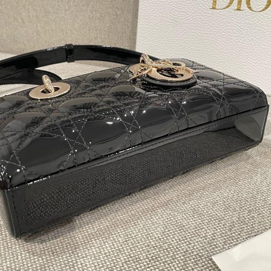 ديور ليدي دي جوي سمول Dior Lady D-Joy small Bag  مقاس صغير