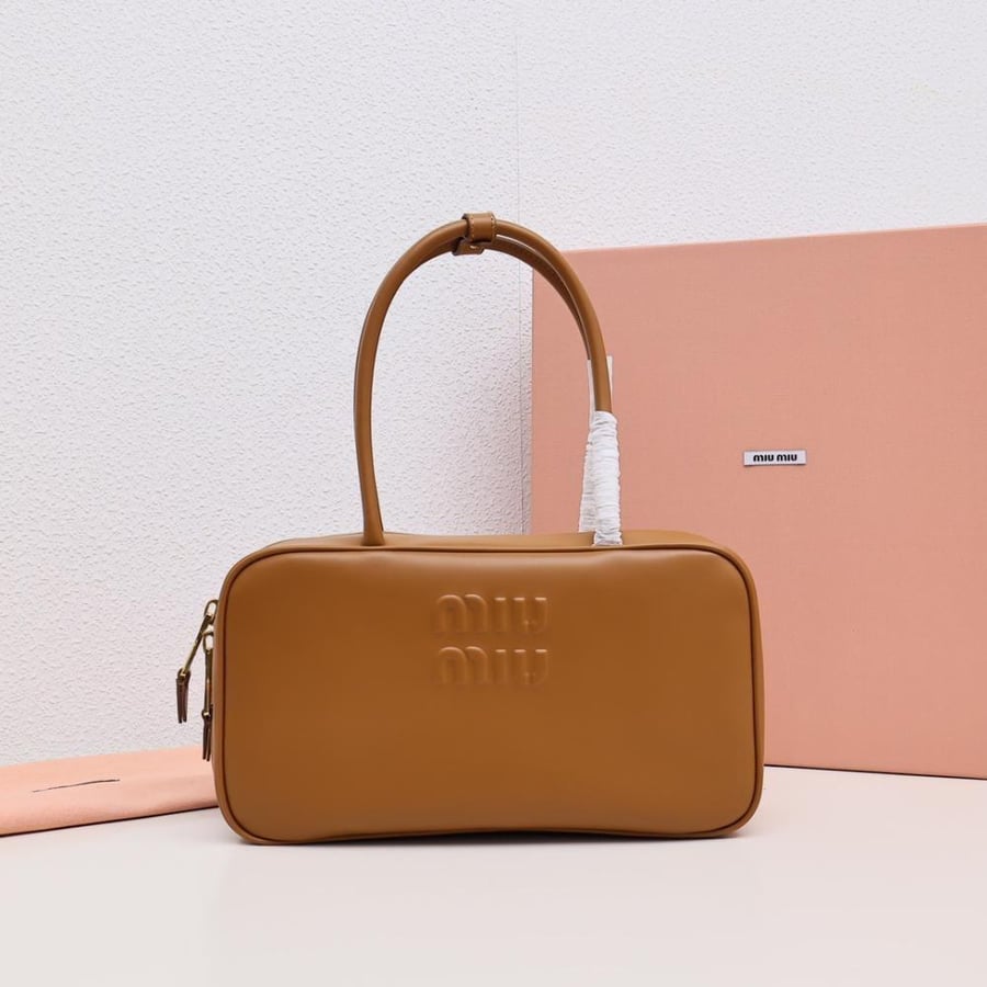 Beau leather top-handle medium
